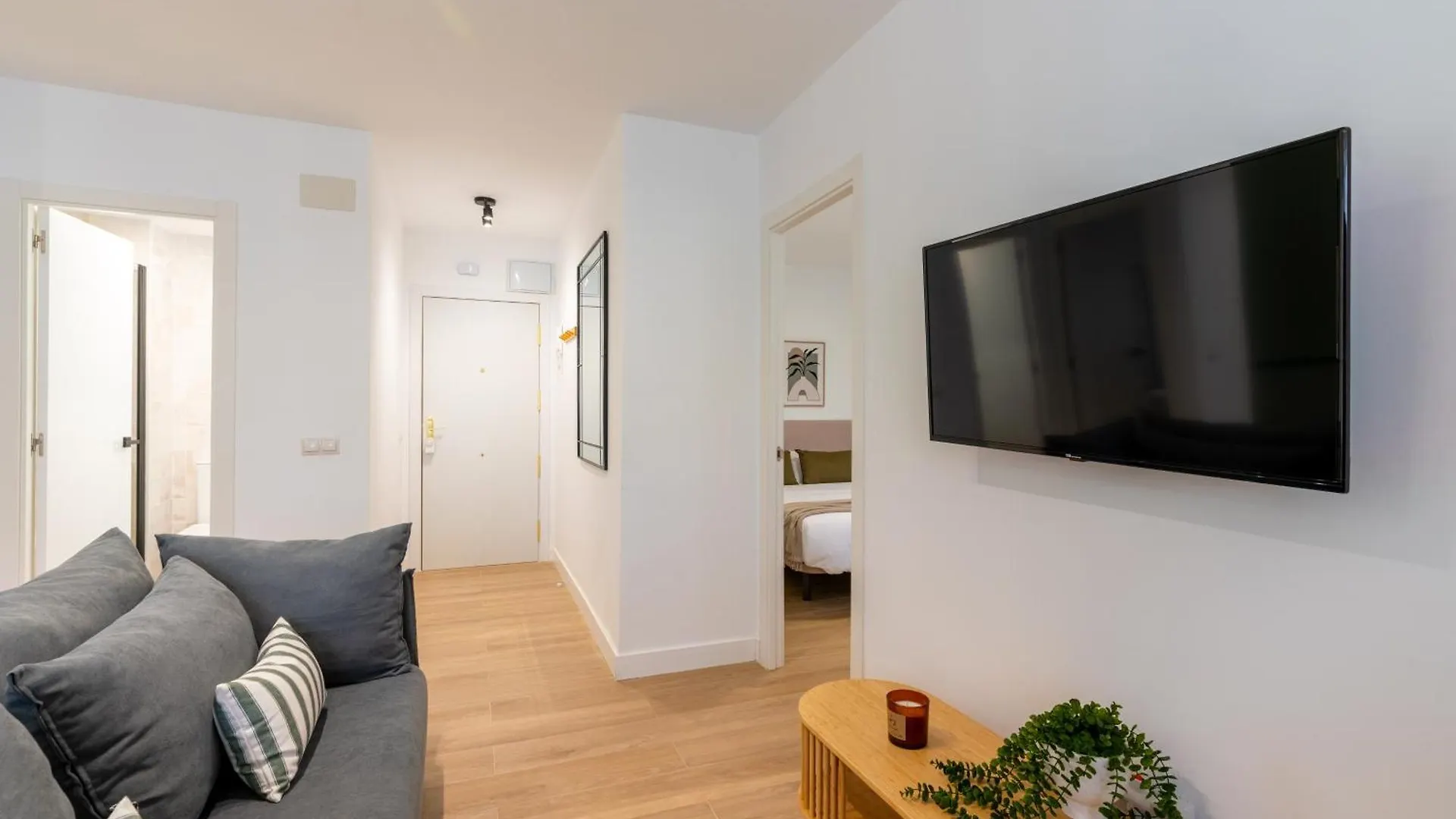 Diseno Y Comodidad En Bami Seville