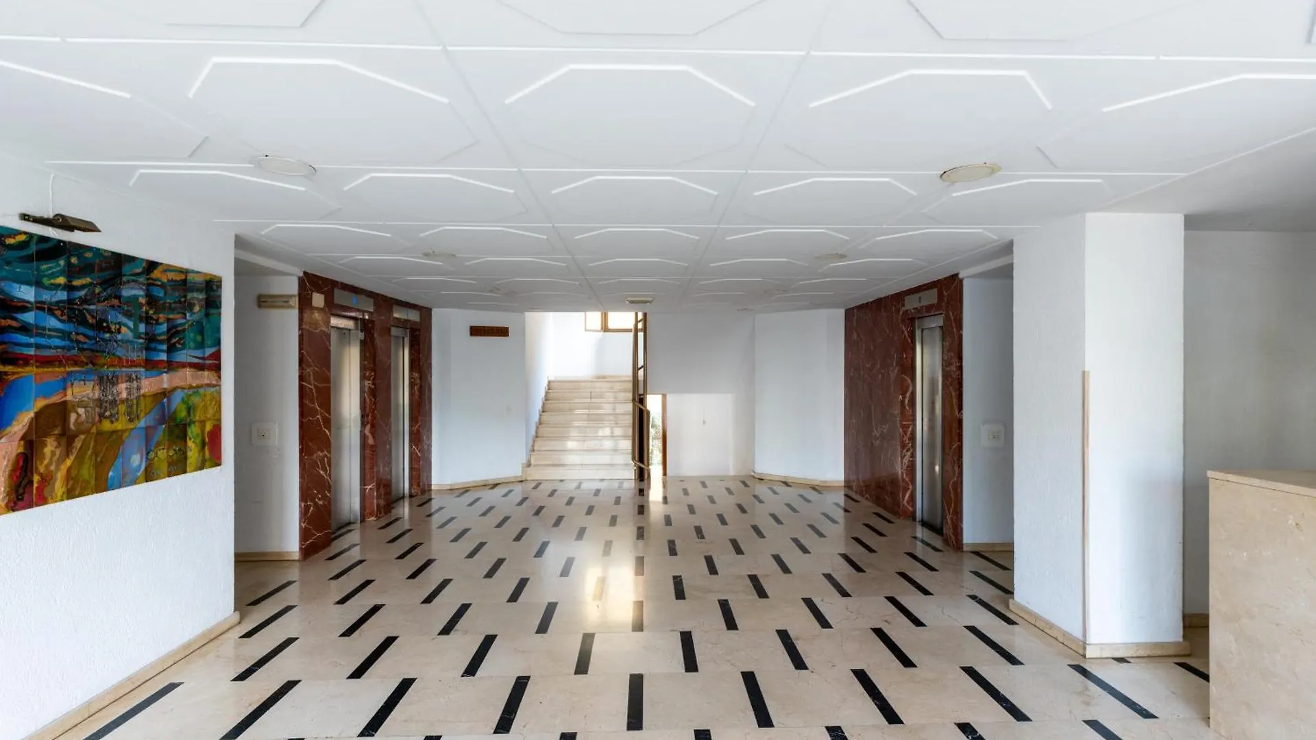 Diseno Y Comodidad En Bami Sevilla