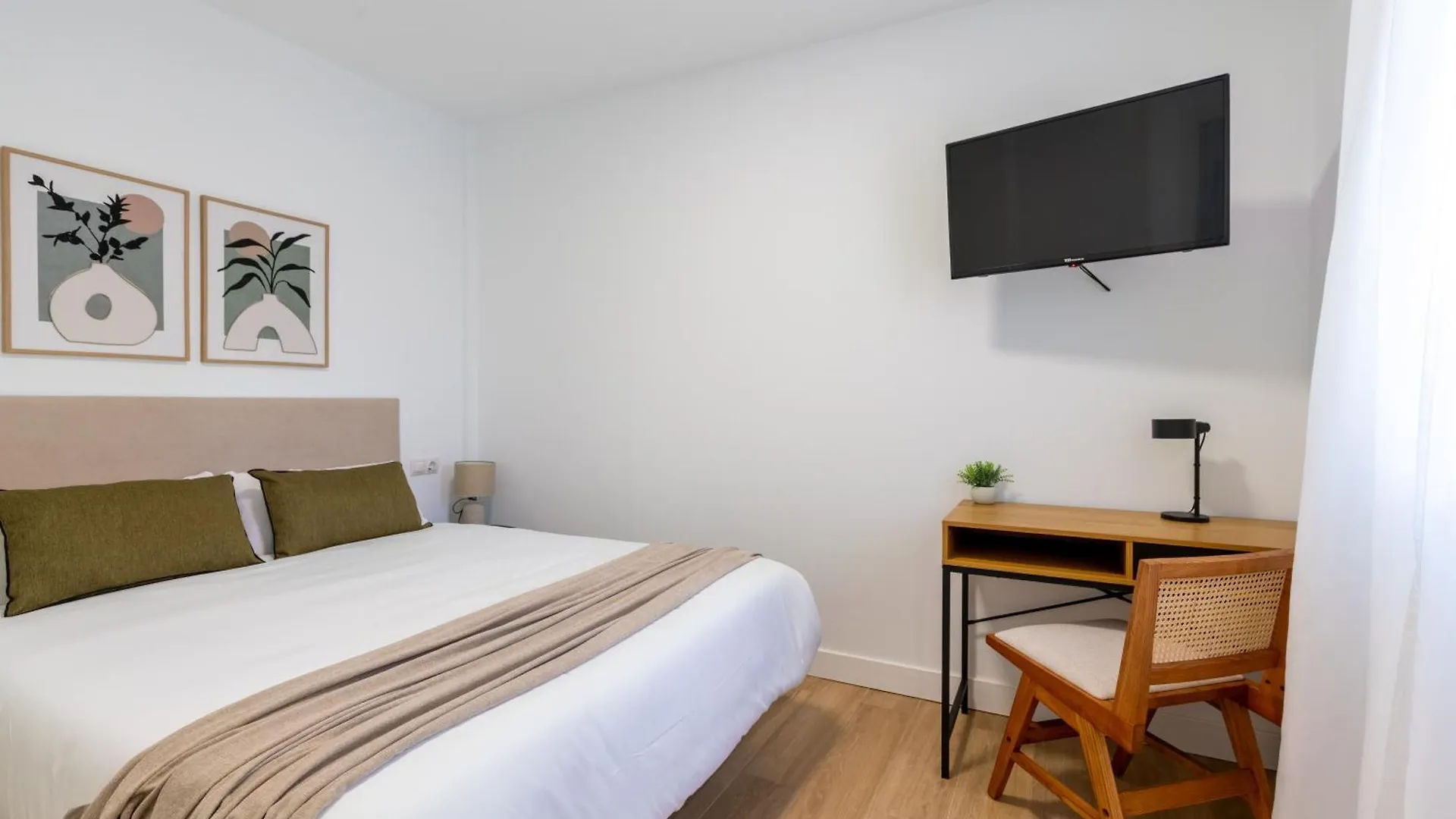 Diseno Y Comodidad En Bami Seville Apartment