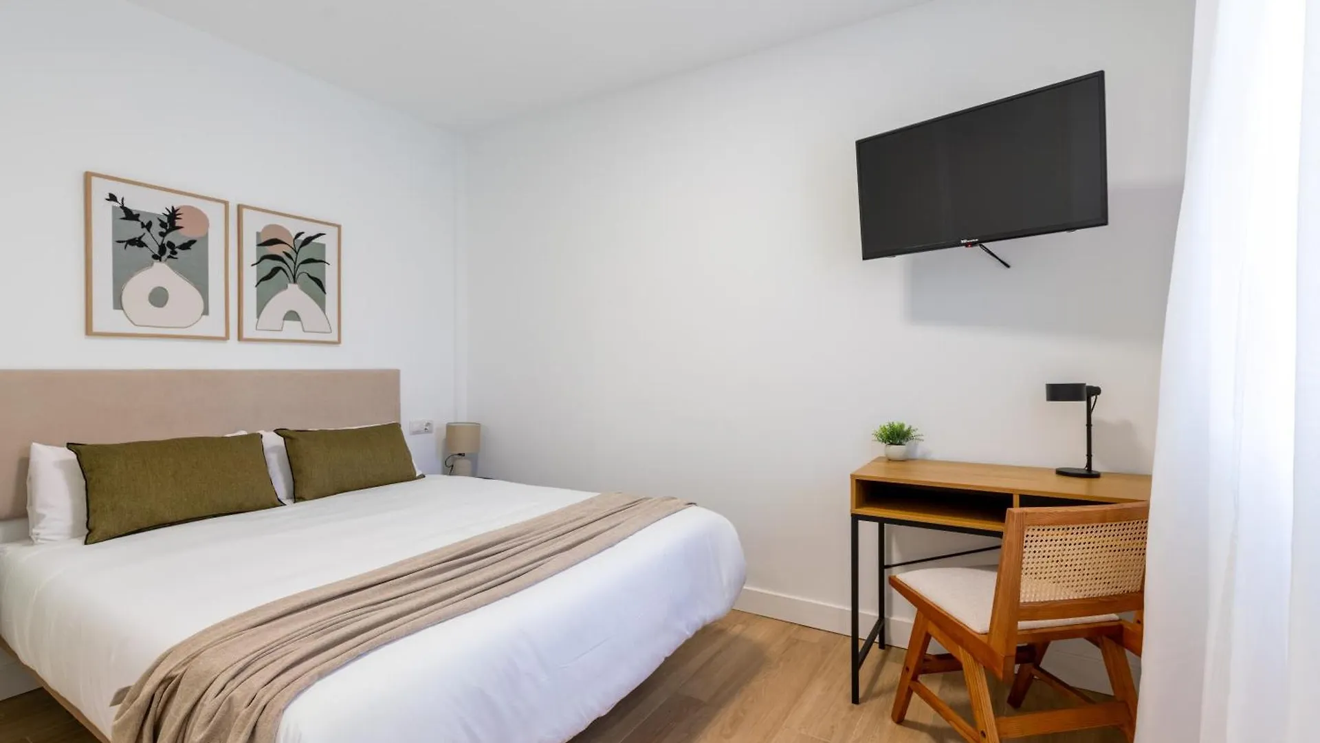 Diseno Y Comodidad En Bami Sevilla Spanyolország