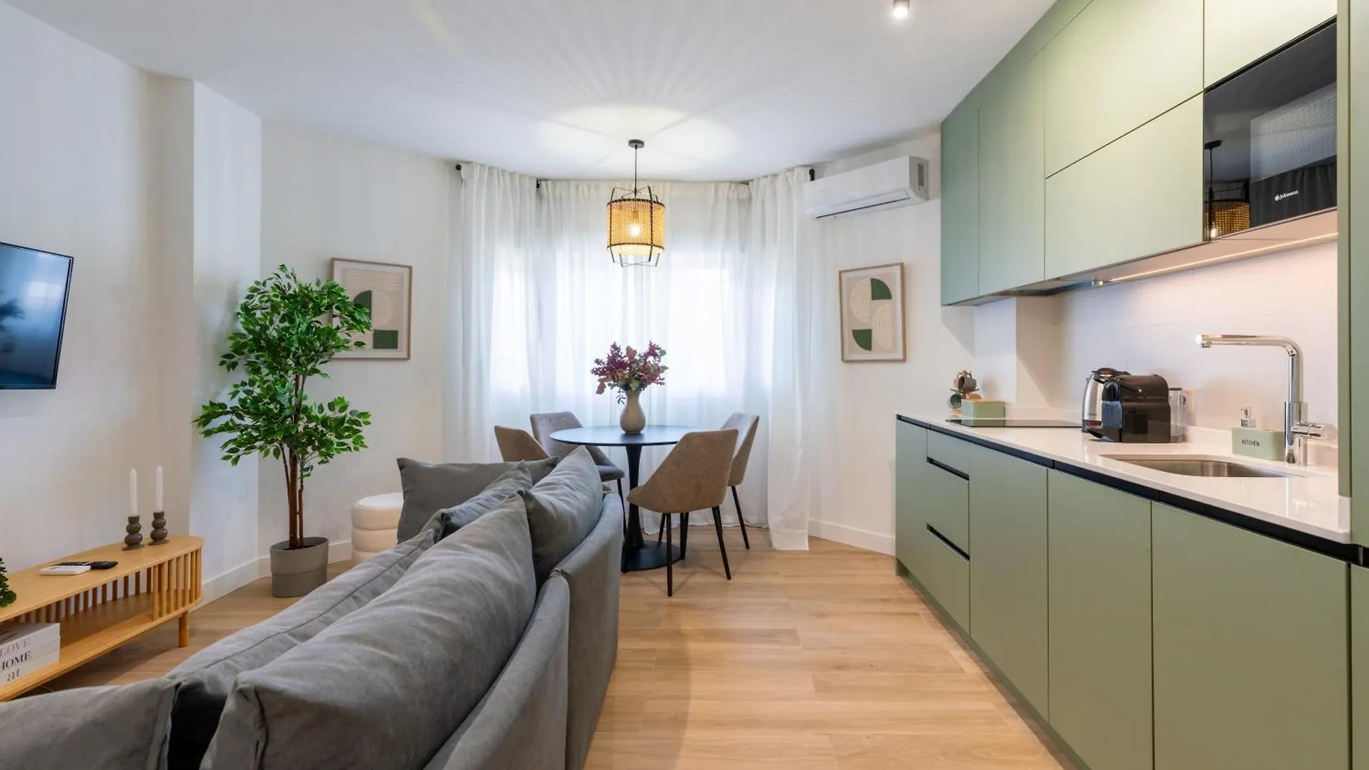 Diseno Y Comodidad En Bami Seville Apartment